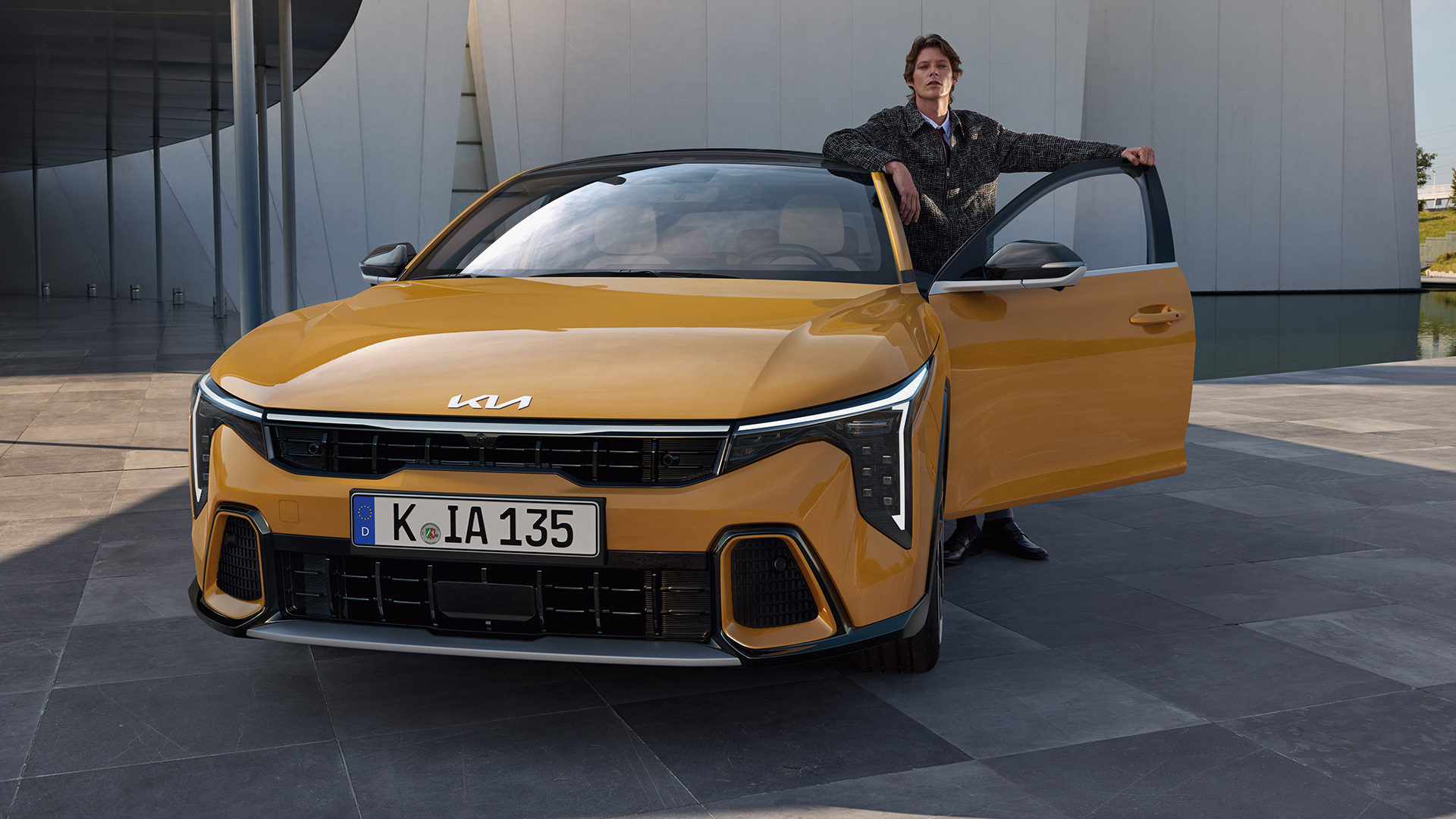 Kraftvolle, selbstbewusste Front.